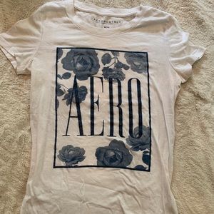 Medium white Aeropostale T-shirt